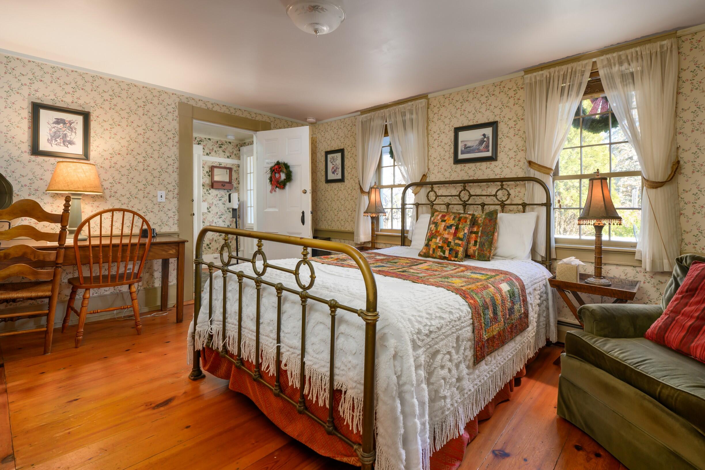 277 Main Street, Unit 1 Ogunquit, ME 03907 - Photo 13 of 48 Guest room