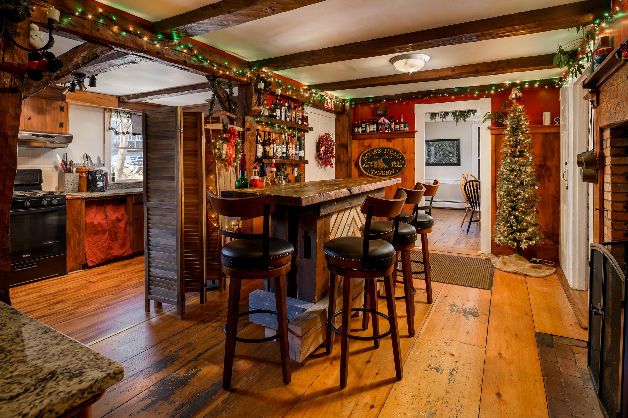 277 Main Street, Unit 1 Ogunquit, ME 03907 - Photo 16 of 48 Kitchen