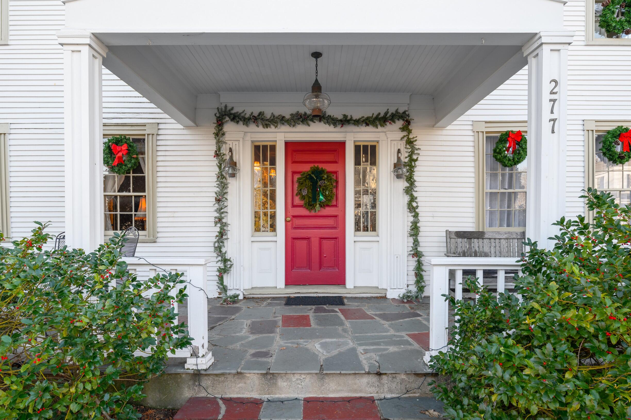 277 Main Street, Unit 1 Ogunquit, ME 03907 - Photo 2 of 48 Main entrance
