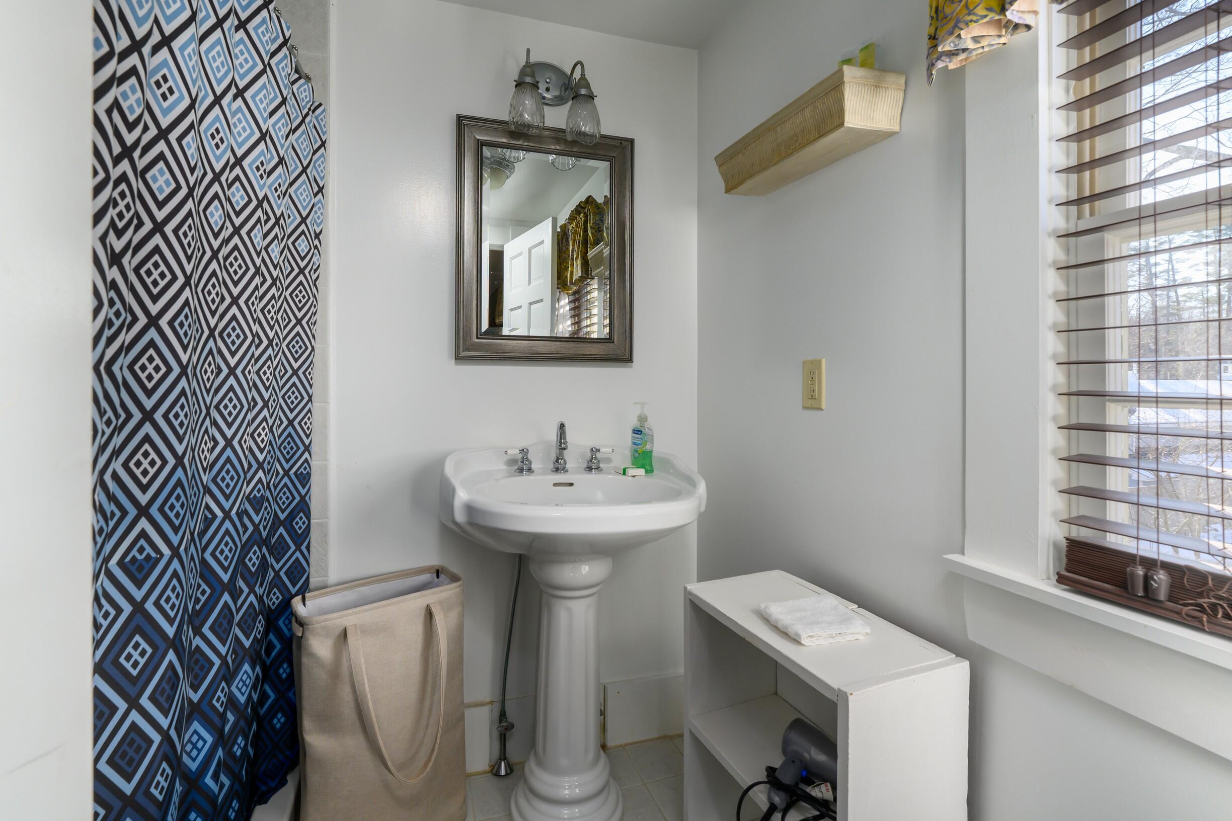 277 Main Street, Unit 1 Ogunquit, ME 03907 - Photo 30 of 48 Bath