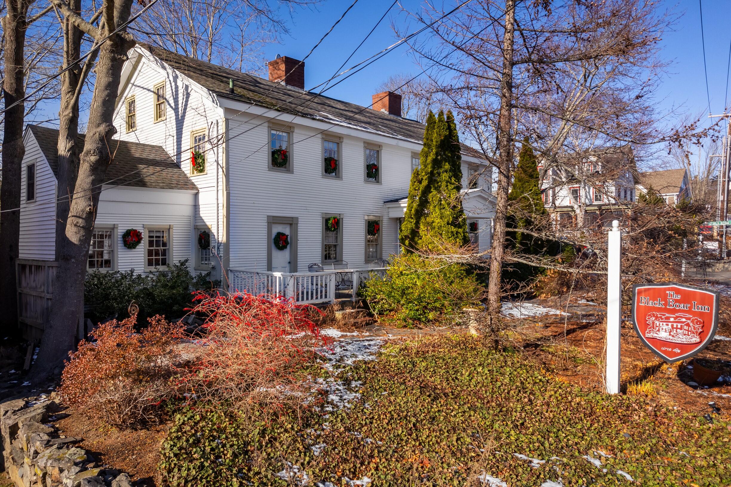277 Main Street, Unit 1 Ogunquit, ME 03907 - Photo 46 of 48 Black Boar Inn