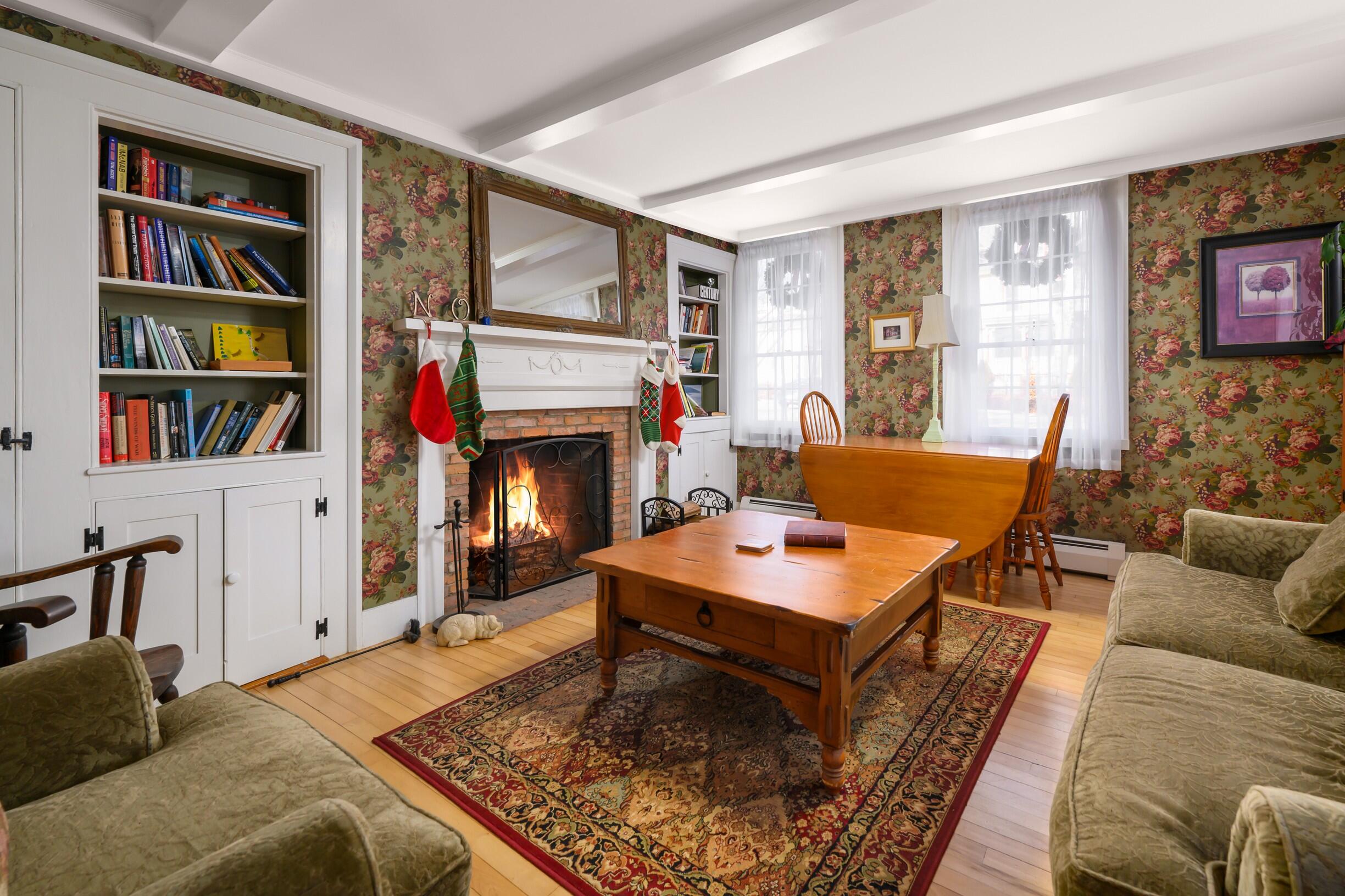 277 Main Street, Unit 1 Ogunquit, ME 03907 - Photo 9 of 48 Parlor