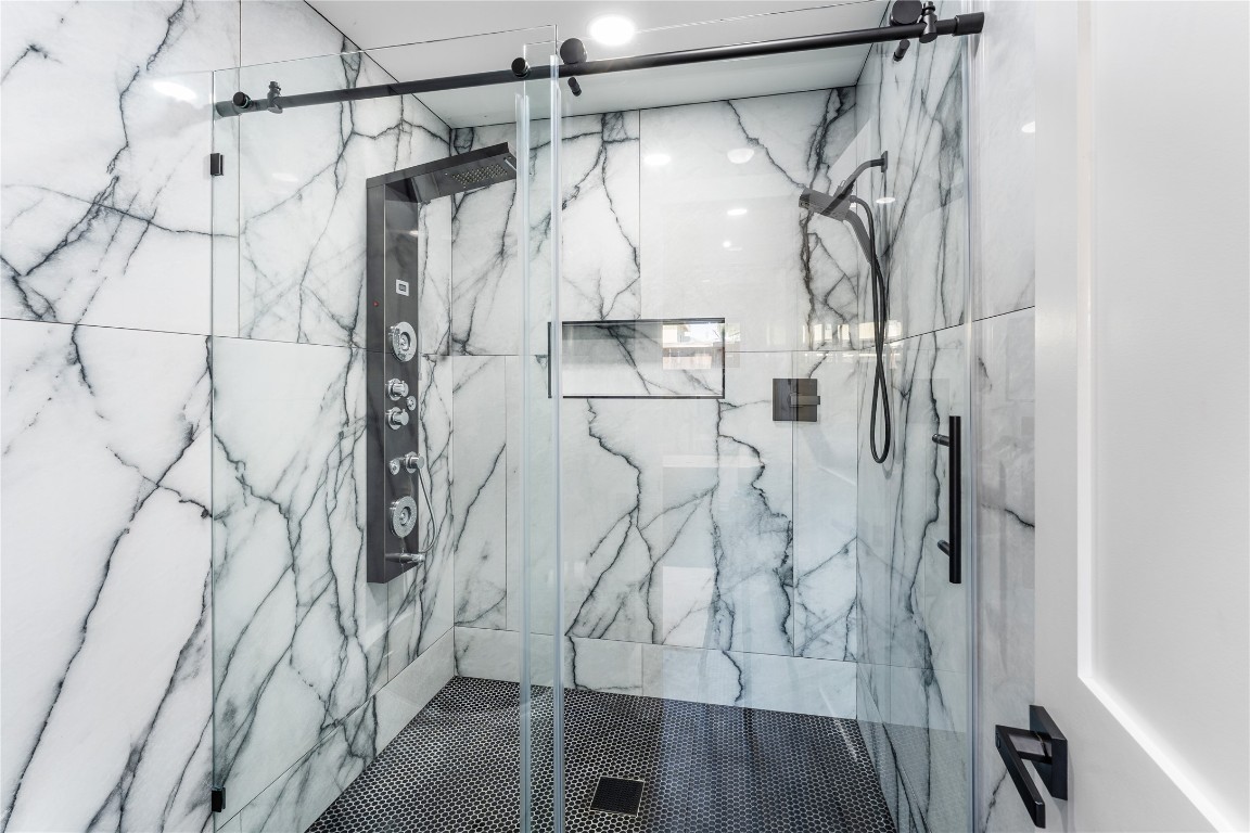 6623 Housman Houston, TX 77055 - Photo 26 of 38 a bathroom with a shower