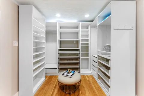 $624,900 | 6623 Housman, Houston, TX 77055