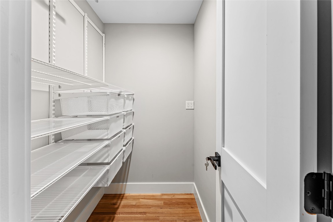 6623 Housman Houston, TX 77055 - Photo 34 of 38 a view of an empty walk in closet