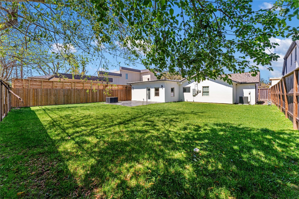 6623 Housman Houston, TX 77055 - Photo 35 of 38 a view of a house with a yard