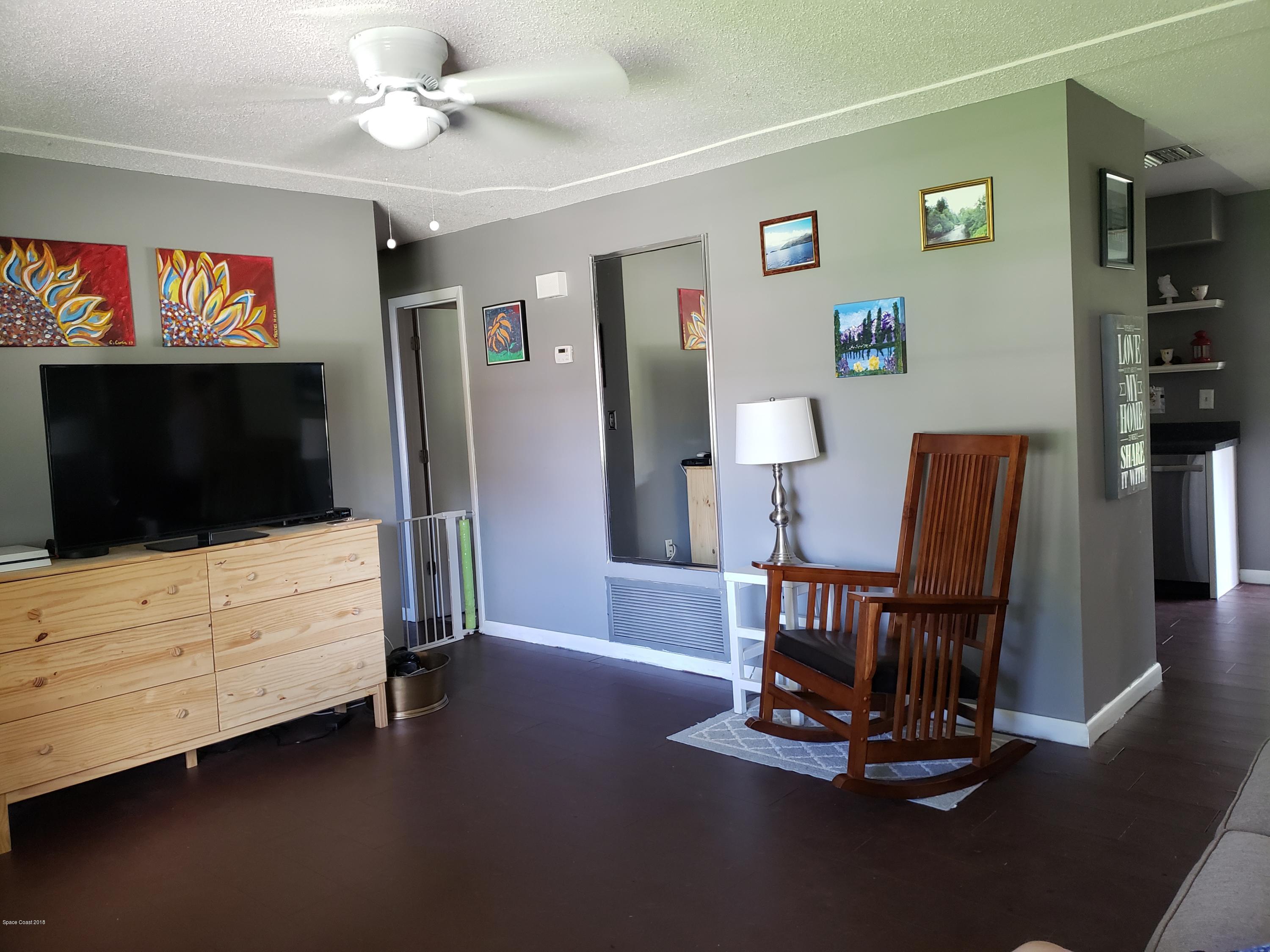 284 Sylvia Road West Melbourne, FL 32904 - Photo 3 of 18 20180622_112348