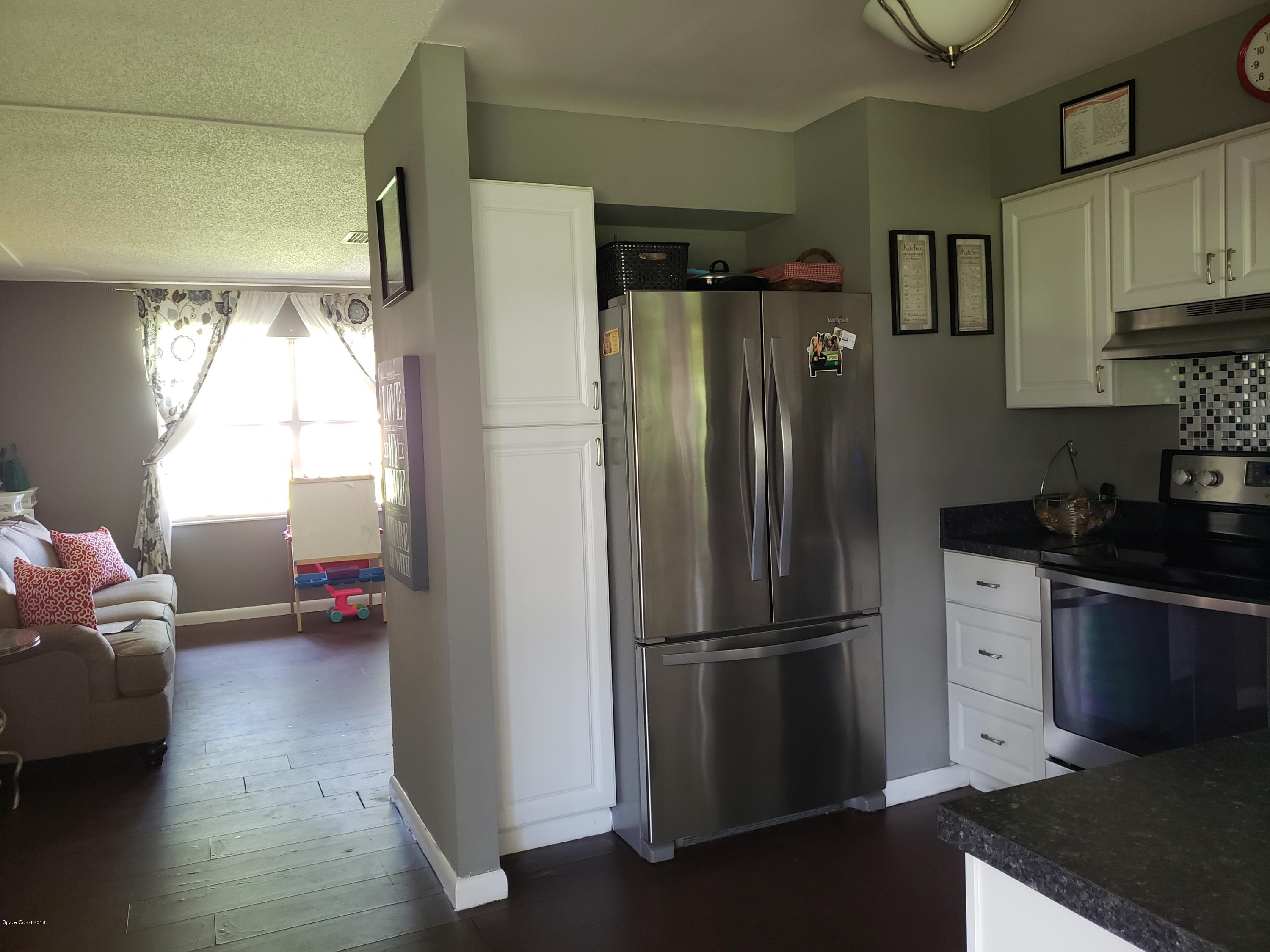 284 Sylvia Road West Melbourne, FL 32904 - Photo 8 of 18 20180622_112156