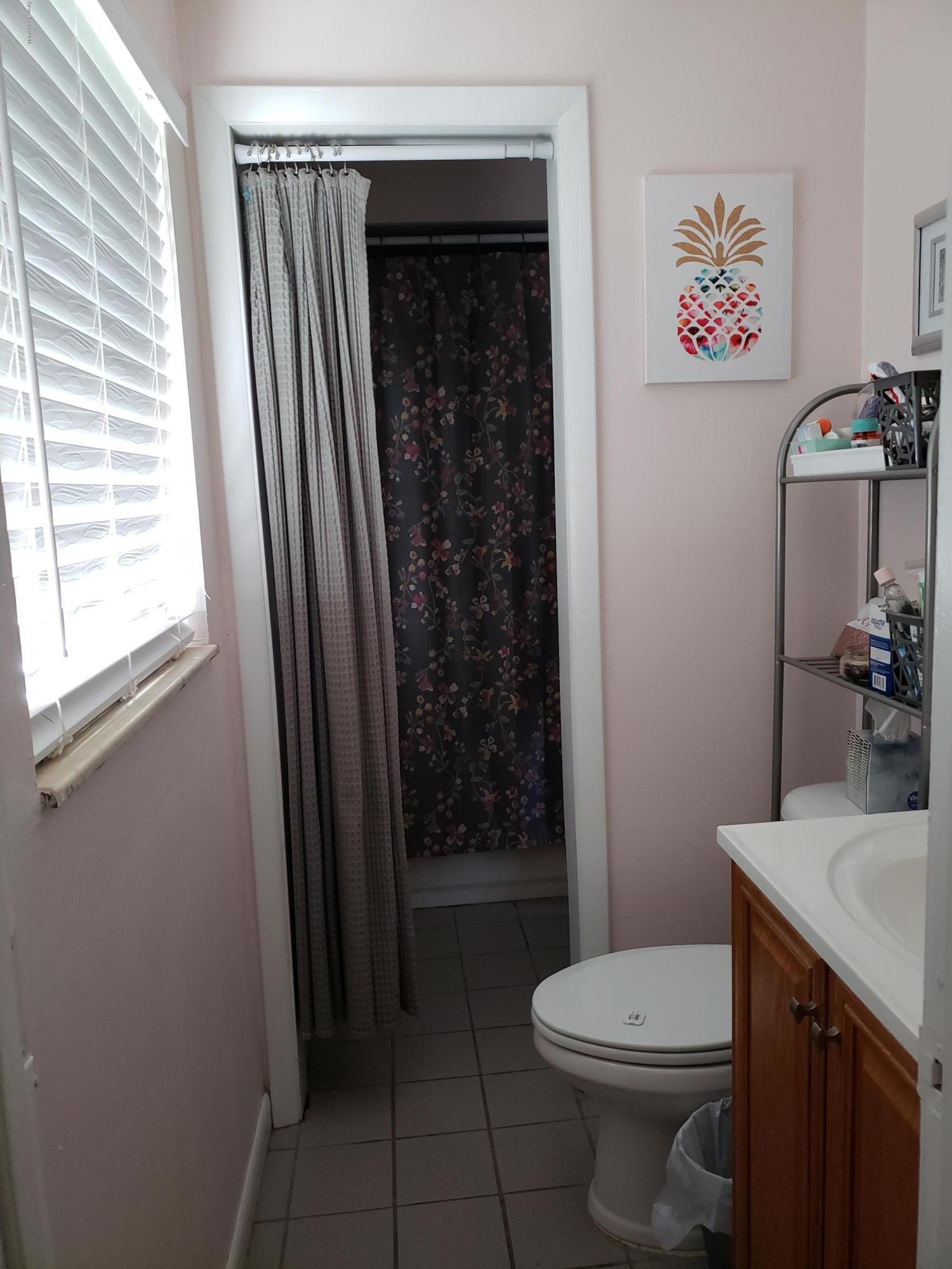 284 Sylvia Road West Melbourne, FL 32904 - Photo 10 of 18 20180622_112622