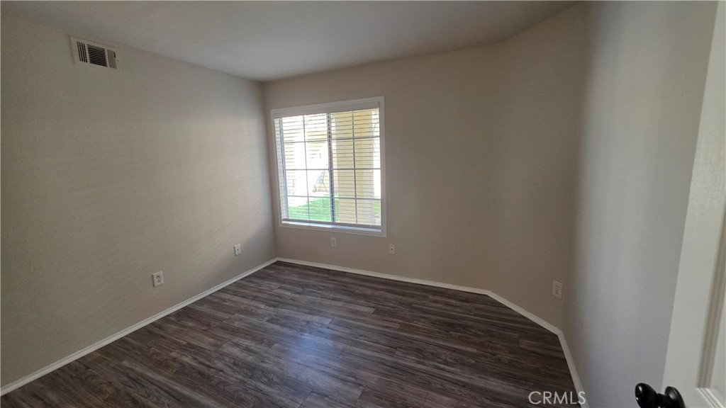 15577 Castellion Road Fontana, CA 92337 - Photo 12 of 38 1st floor bedroom