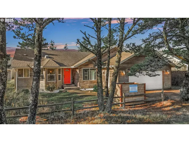 $675,000 | 34320 Cape Kiwanda Drive, Pacific City, OR 97135