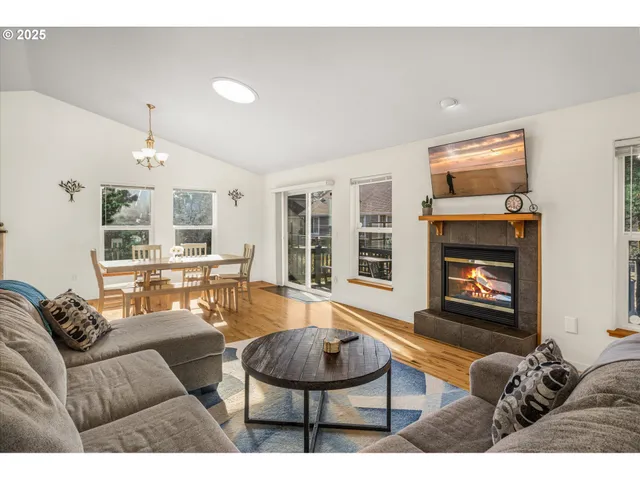 $675,000 | 34320 Cape Kiwanda Drive, Pacific City, OR 97135