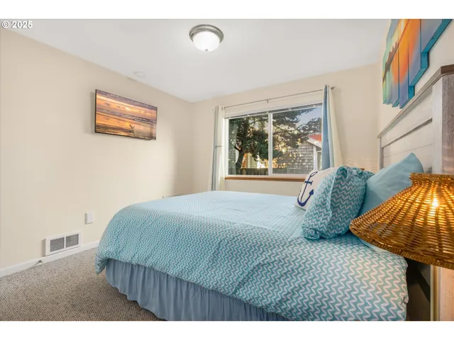 $675,000 | 34320 Cape Kiwanda Drive, Pacific City, OR 97135