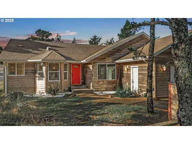 $675,000 | 34320 Cape Kiwanda Drive, Pacific City, OR 97135