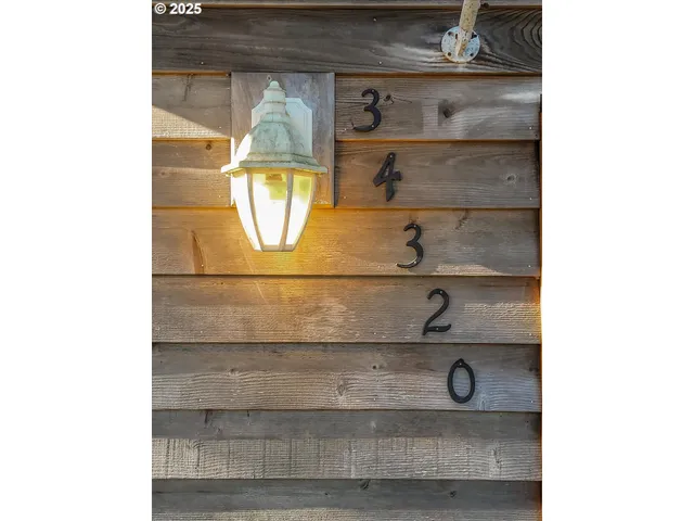 $675,000 | 34320 Cape Kiwanda Drive, Pacific City, OR 97135