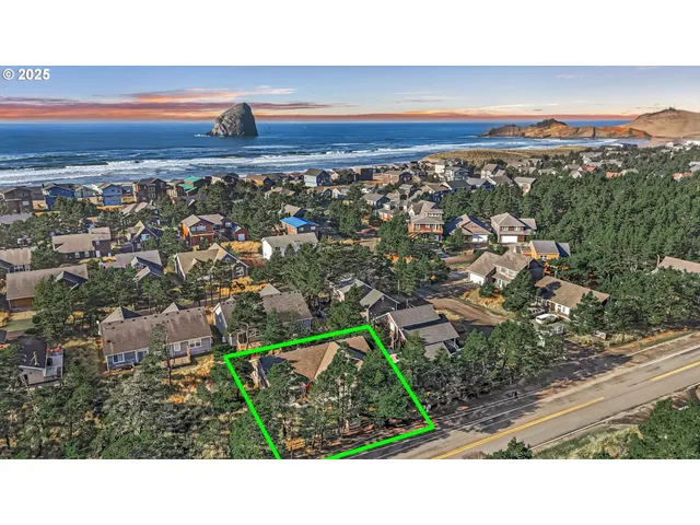 $675,000 | 34320 Cape Kiwanda Drive, Pacific City, OR 97135