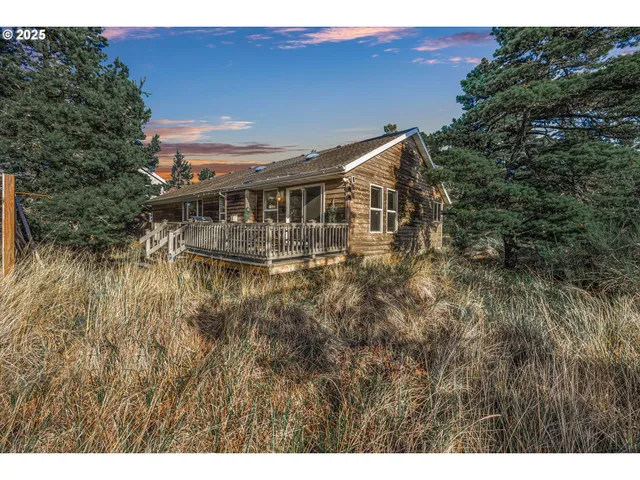 $675,000 | 34320 Cape Kiwanda Drive, Pacific City, OR 97135