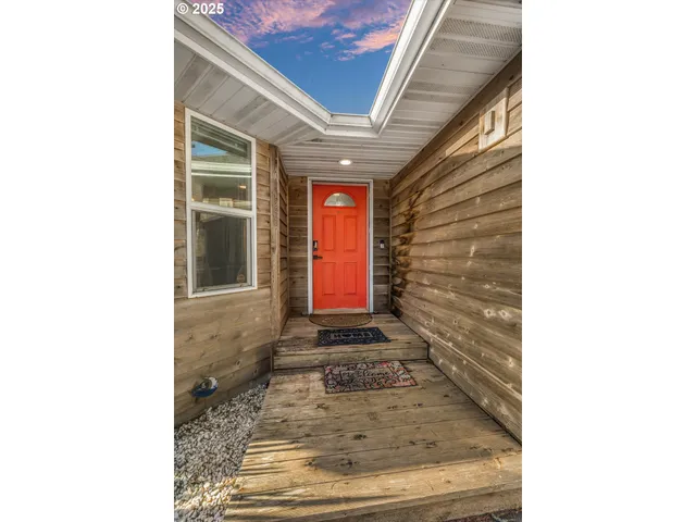 $675,000 | 34320 Cape Kiwanda Drive, Pacific City, OR 97135