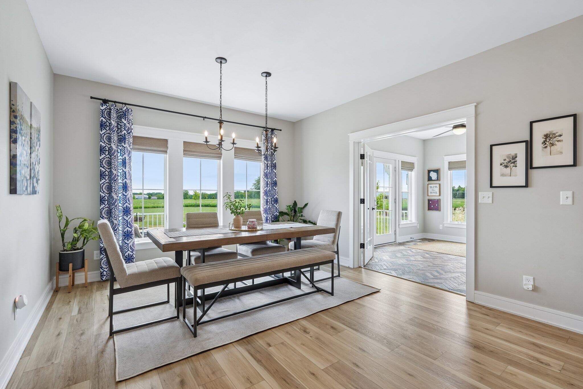 560 Cedar Lane Summit, WI 53066 - Photo 20 of 63 Dining 2