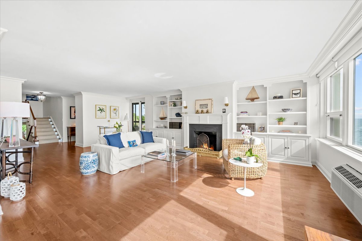 1630 Sheridan Road, Unit 4A Wilmette, IL 60091 - Photo 3 of 45