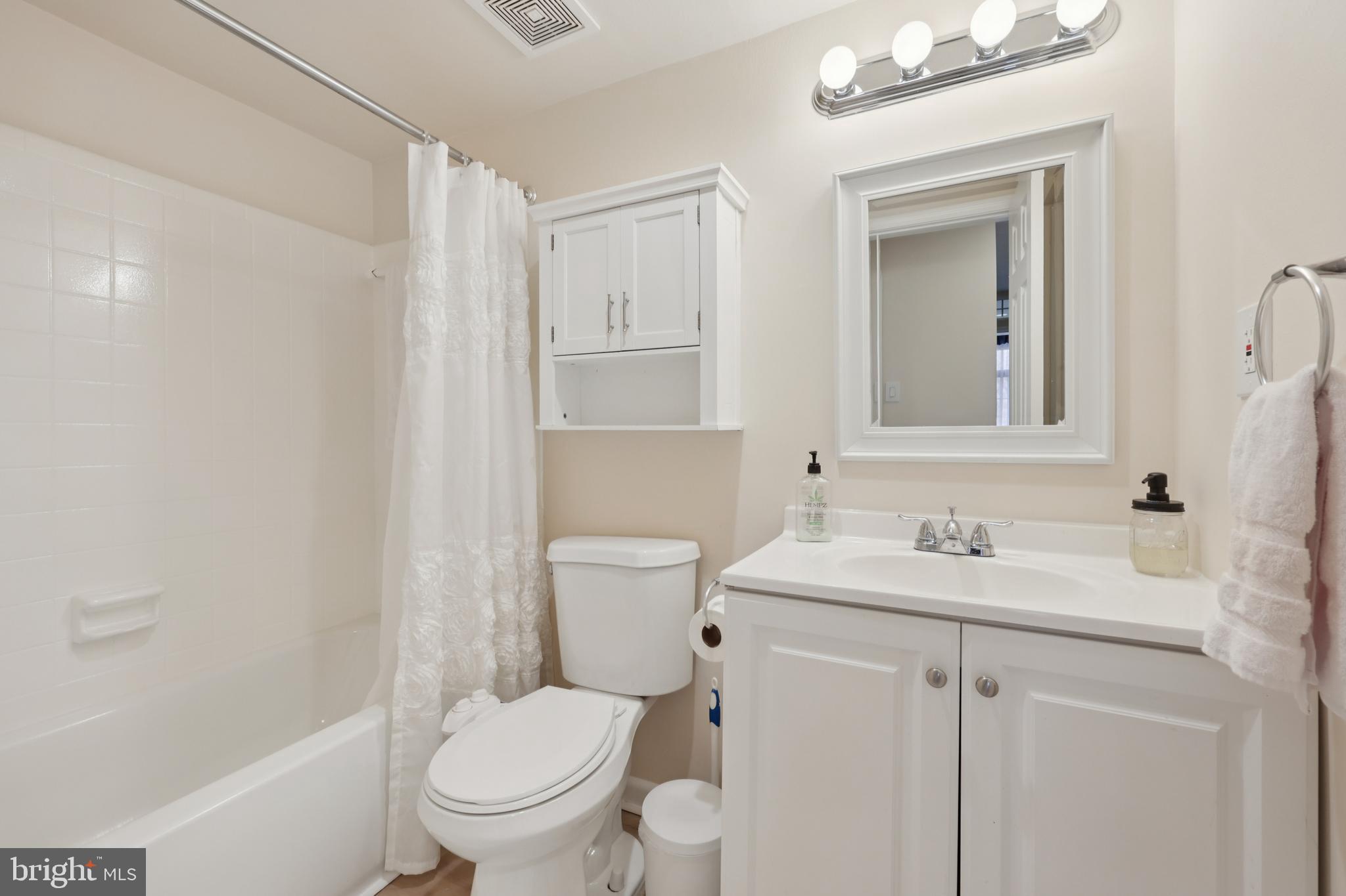 8310 Tobin Road, Unit 21 Annandale, VA 22003 - Photo 11 of 18 Bathroom