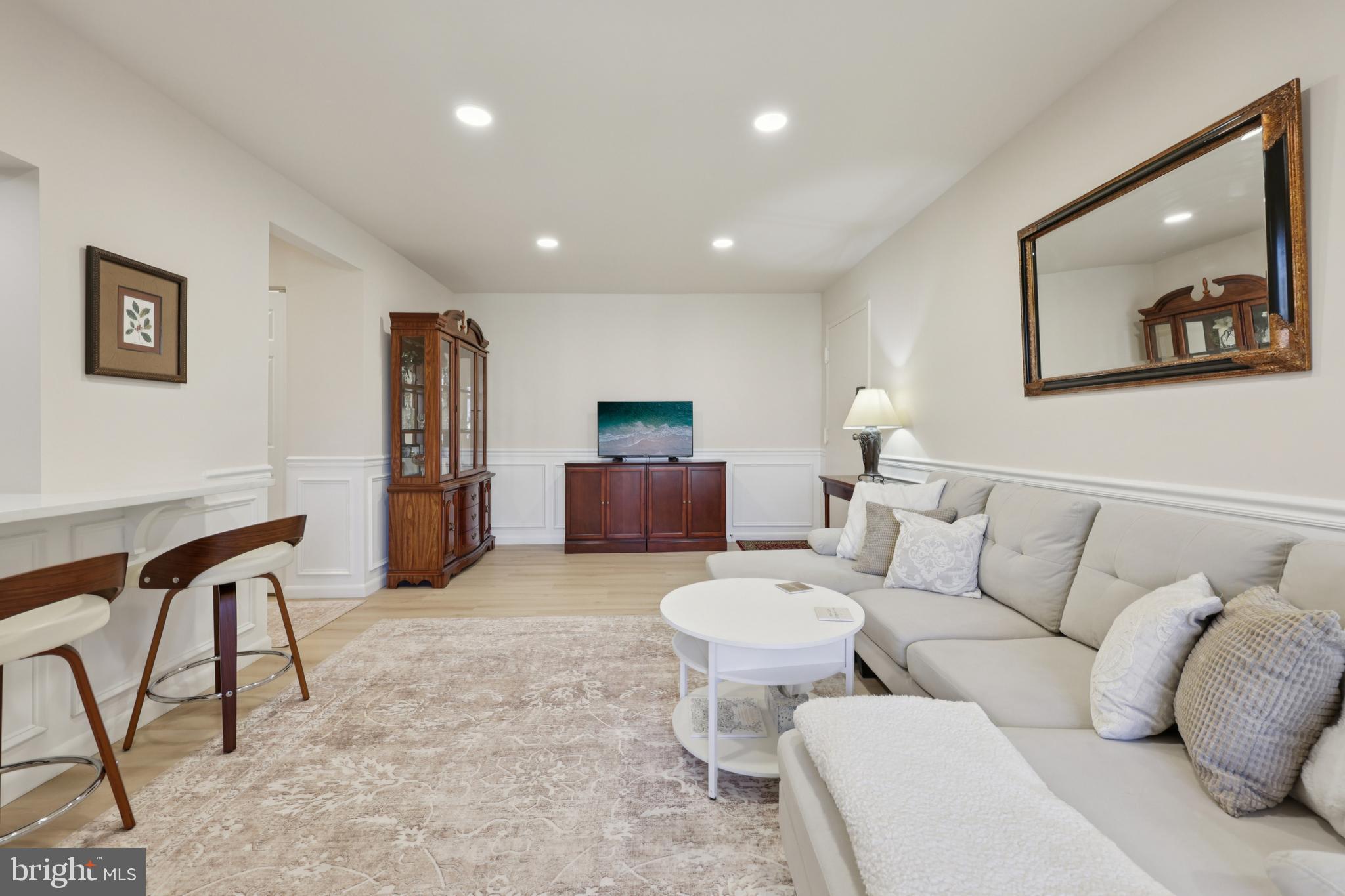 8310 Tobin Road, Unit 21 Annandale, VA 22003 - Photo 7 of 18 Living Room