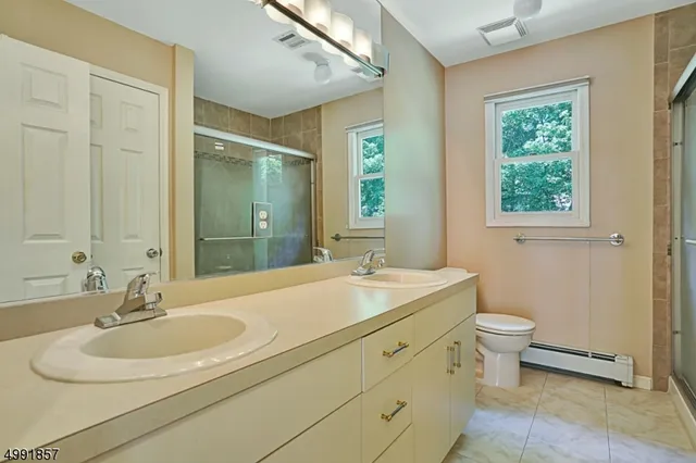 $5,250 | 4 Gloede Court, Parsippany, NJ 07054