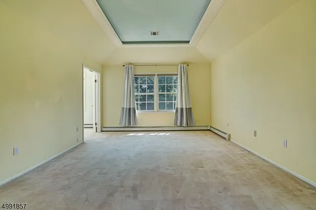 $5,250 | 4 Gloede Court, Parsippany, NJ 07054