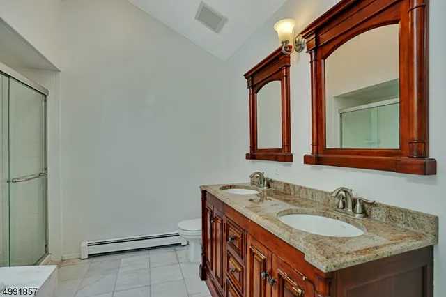 $5,250 | 4 Gloede Court, Parsippany, NJ 07054