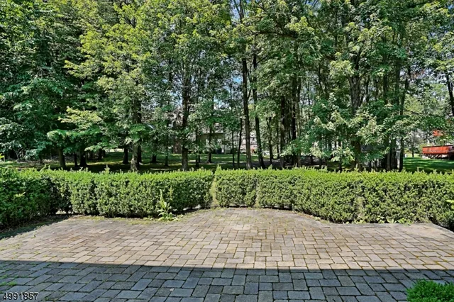 $5,250 | 4 Gloede Court, Parsippany, NJ 07054