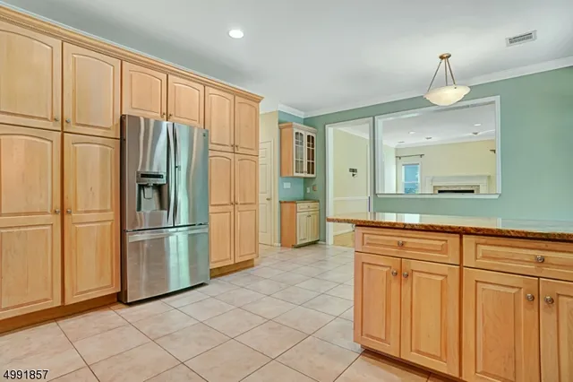 $5,250 | 4 Gloede Court, Parsippany, NJ 07054