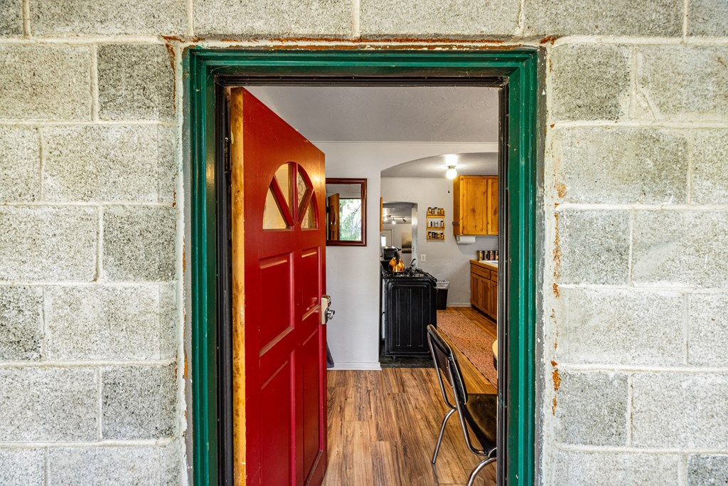1300 Salmon Drive Riggins, ID 83549 - Photo 5 of 61 Gallery Image 5