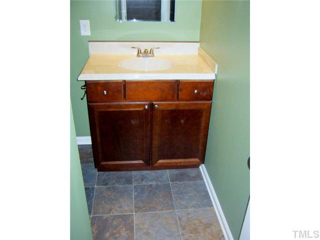 3551 Mill Run Raleigh, NC 27612 - Photo 21 of 23 Bathroom