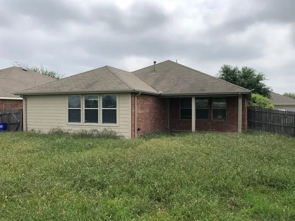 $1,950 | 308 Chinaberry Trail, Forney, TX 75126