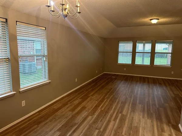 $1,950 | 308 Chinaberry Trail, Forney, TX 75126