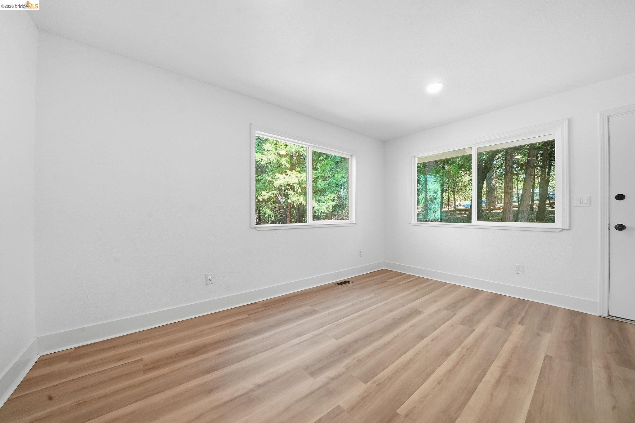 23656 Lightning Pioneer, CA 95666 - Photo 15 of 23 an empty room with windows