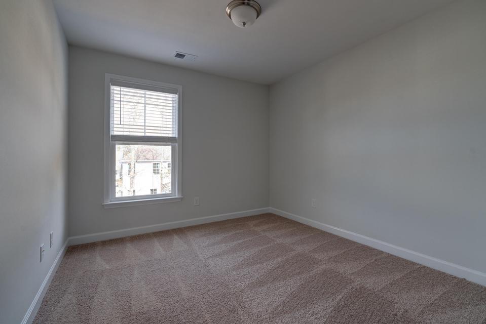 1545 Moss Spring Road Mount Pleasant, SC 29466 - Photo 10 of 20 20230505122409842909000000-o