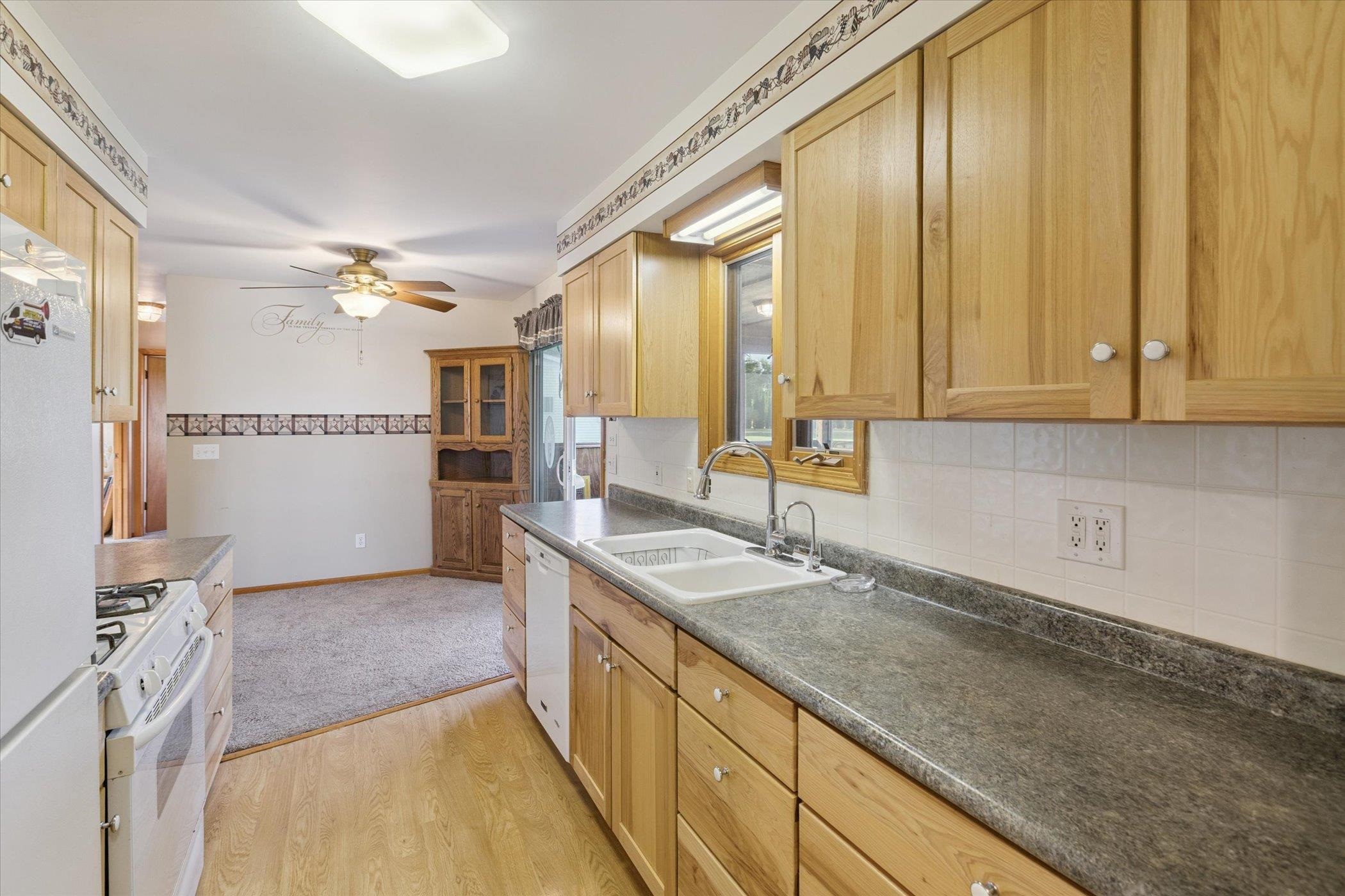 2218 South Nine Mile Road Kawkawlin, MI 48631 - Photo 12 of 48