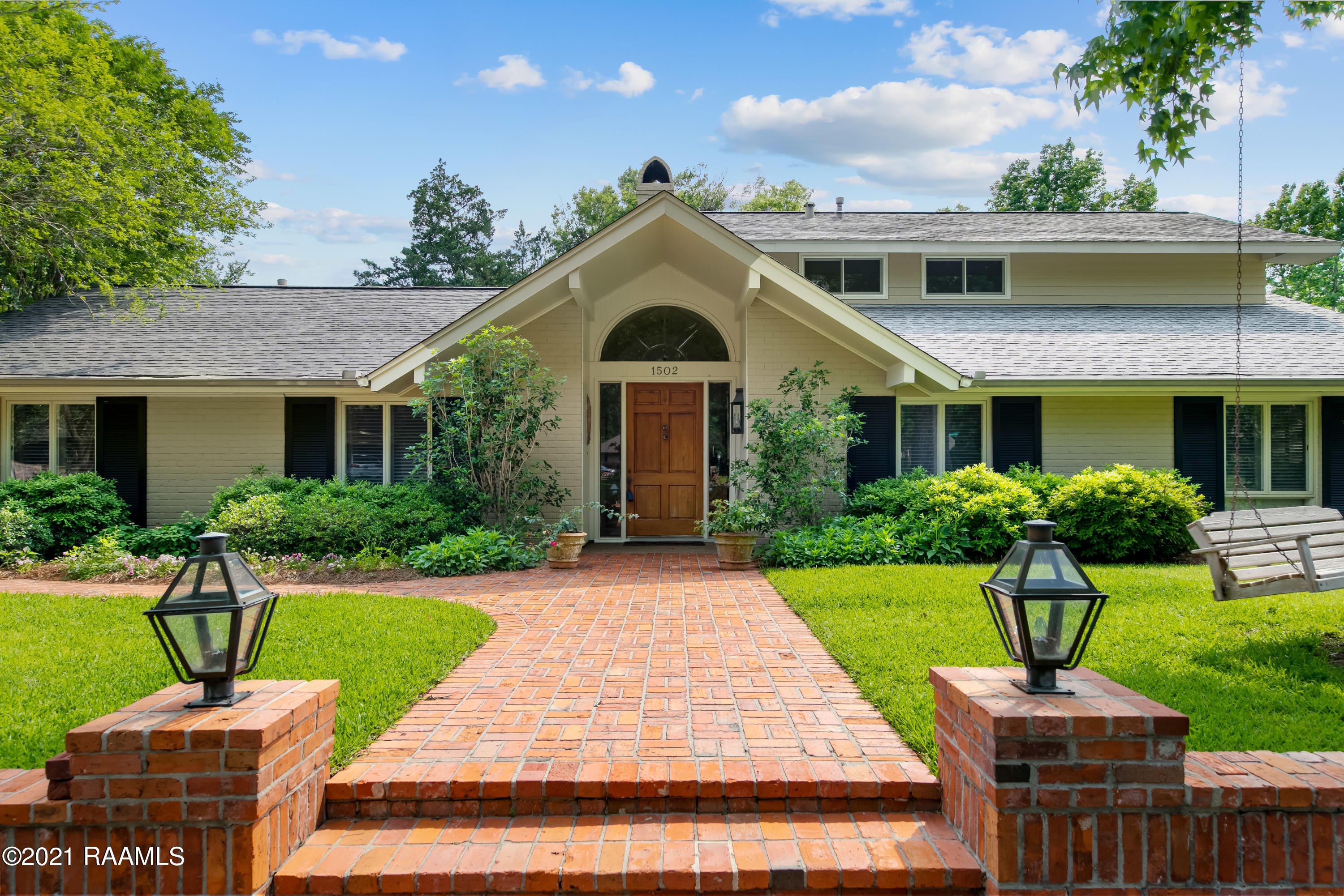 1502 Greenbriar Road Lafayette, LA 70503 - Photo 7 of 47 1Y1A7076