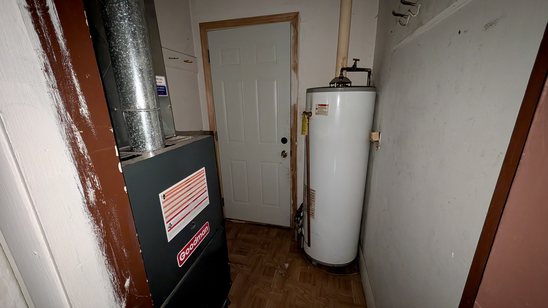 639 Wood Court Kankakee, IL 60901 - Photo 29 of 43 a view of walk in closet