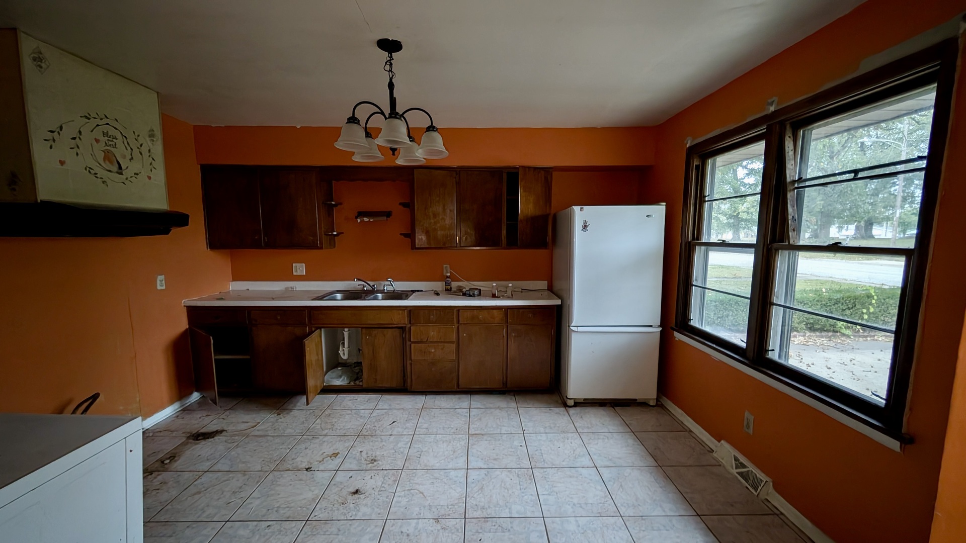 639 Wood Court Kankakee, IL 60901 - Photo 9 of 43 a kitchen with stainless steel appliances granite countertop a refrigerator and a stove top oven