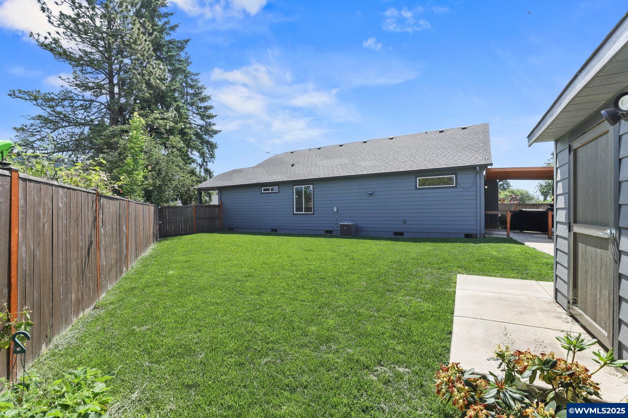 2210 Streamside Way Lebanon, OR 97355 - Photo 32 of 36 Gallery Image 32