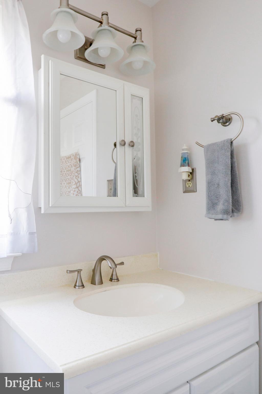 14 East Belair Road Ridley Park, PA 19078 - Photo 29 of 34 Hall Bath