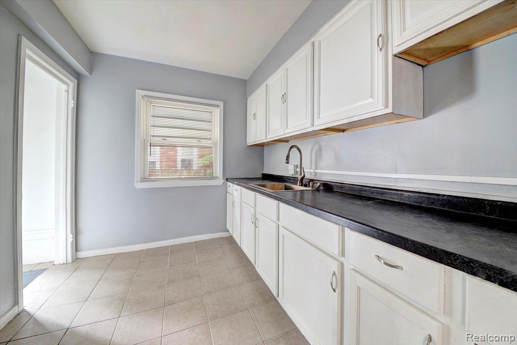 18957 Rutherford Street Detroit, MI 48235 - Photo 12 of 20