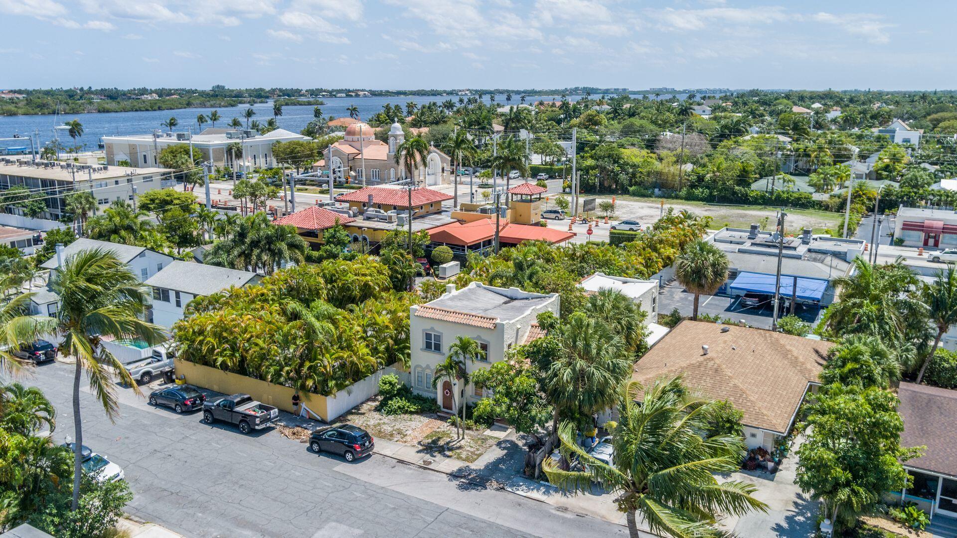 214 Conniston Road West Palm Beach, FL 33405 - Photo 14 of 18 23