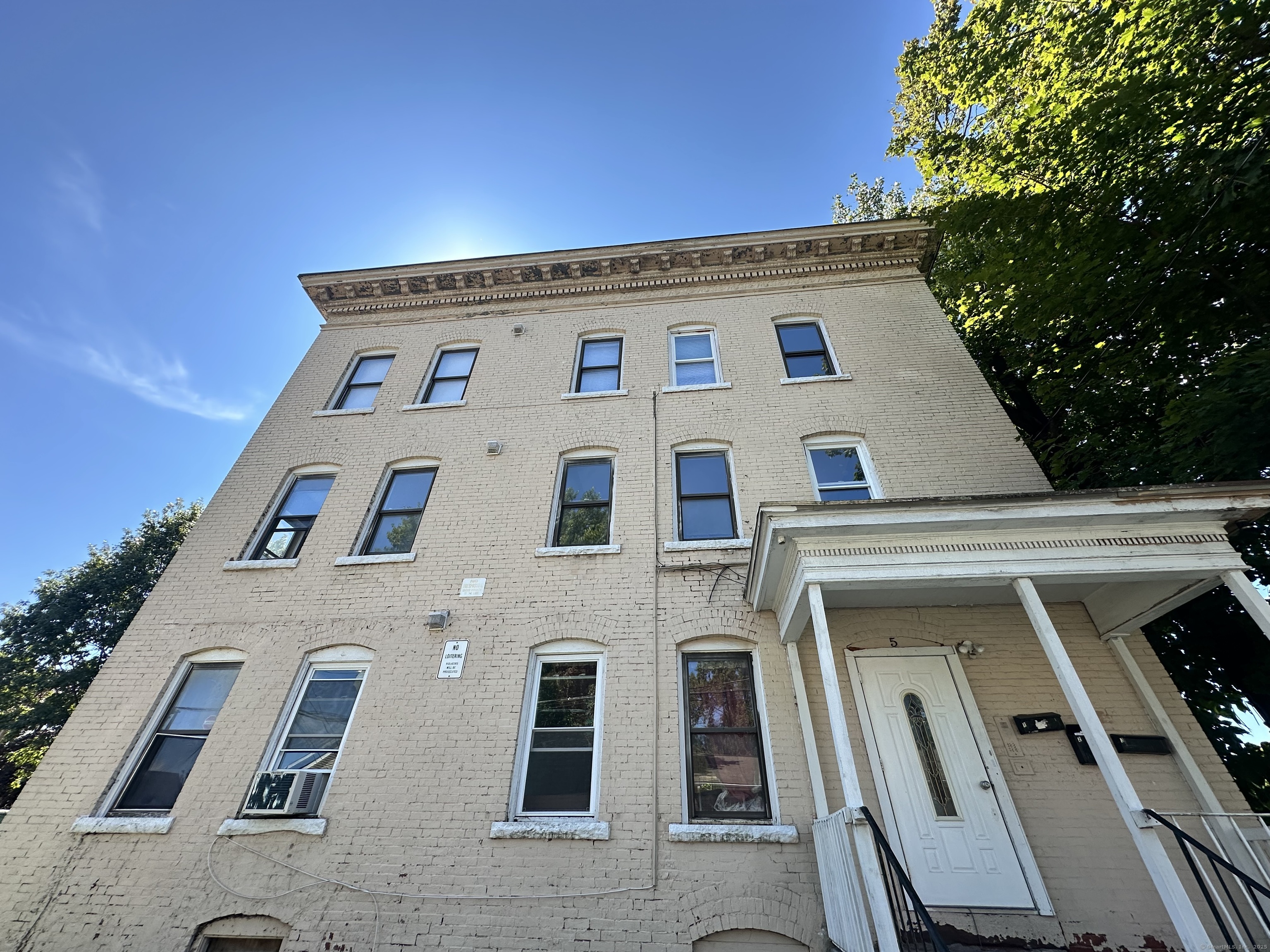 5 Winter Street, Unit 3 Hartford, CT 06120 - Photo 1 of 10