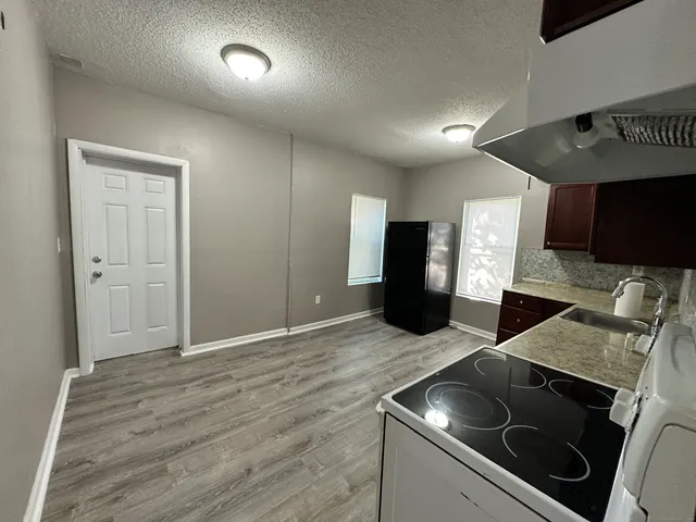 $1,650 | 5 Winter Street, Unit 3, Hartford, CT 06120