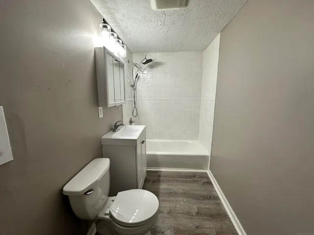 $1,650 | 5 Winter Street, Unit 3, Hartford, CT 06120