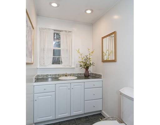 7 Montgomery Road Southampton, MA 01073 - Photo 15 of 30 Gallery Image 15