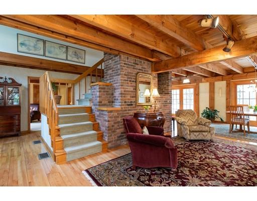 7 Montgomery Road Southampton, MA 01073 - Photo 4 of 30 Gallery Image 4